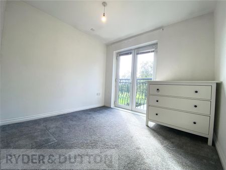 Eycott Drive, Middleton, Manchester, Greater Manchester, M24 - Photo 4