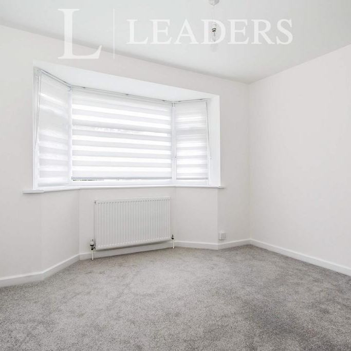 4 bedroom bungalow to rent - Photo 1