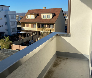 SCHÖNE HELLE 3-ZIMMERWOHNUNG MIT BALKON - Foto 1