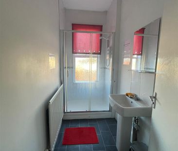 1 Beds - House share - - Photo 3