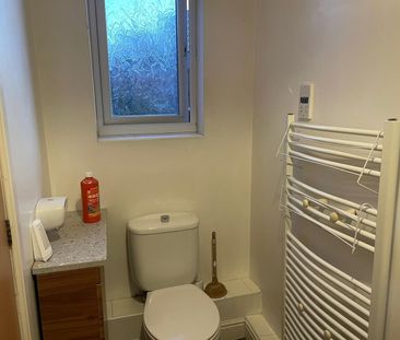 Room in a Shared Flat, Hulme, M15 - Photo 3
