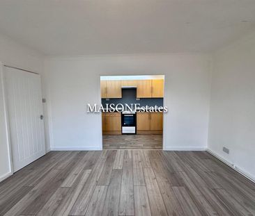 Hexworthy Avenue, STYVECHALE, Coventry, CV3 - Photo 1