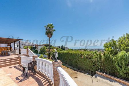 Country Property in Frigiliana, Inland Andalucia in the mountains - Photo 4