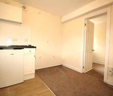 1 Bedroom Flat - Studio To Let - Photo 4