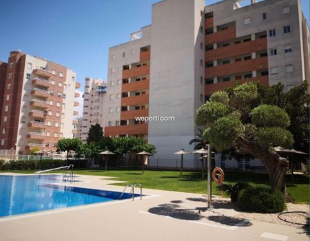 Apartment in Guardamar del Segura, PUERTO, for rent - Photo 2