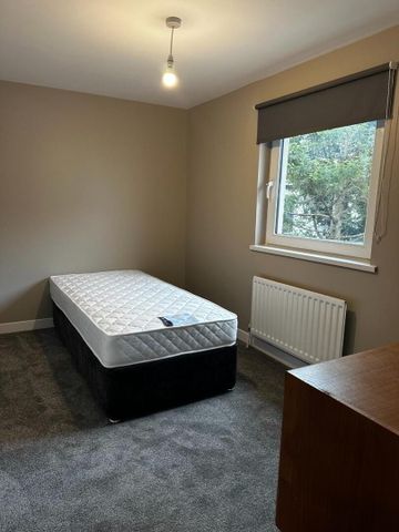 2 Bed Detached Bungalow - Photo 2