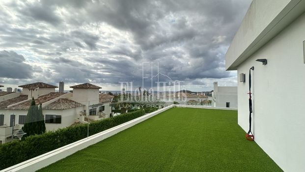 New modern villa in Finestrat, Alicante, Costa Blanca - Photo 1