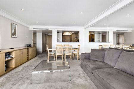 3 Macquarie Street, Sydney - Photo 2