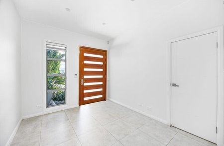 East Hills - Photo 5