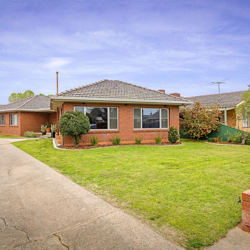 986 Wewak Street, North Albury NSW 2640 - House For Rent | Domain - Photo 1