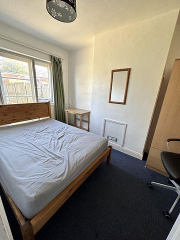 3 bedroom house share to rent - Photo 2