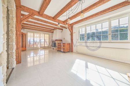 SPACIOUS WITH GARDEN, POOL AND LAKE VIEW - Photo 2