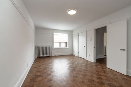 110 Wellesley Street East - Photo 2