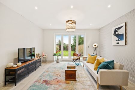 Riefield Road, London - Photo 2