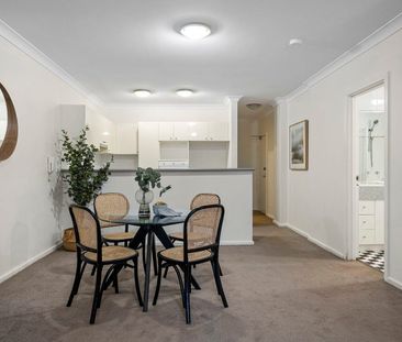 Boutique gem in ideal locale - Photo 2