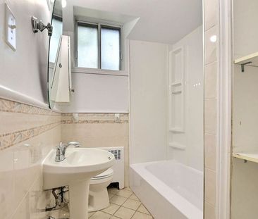 3010 Avenue Van Horne, Montréal, QC - Photo 3