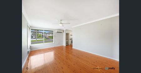 Modern 2-bedroom unit - Photo 2