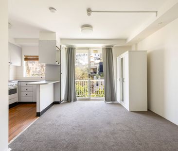 425/4-14 Roslyn Gardens, Elizabeth Bay NSW 2011 - Apartment For Ren... - Photo 4