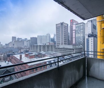 3460 Peel Street - Photo 3