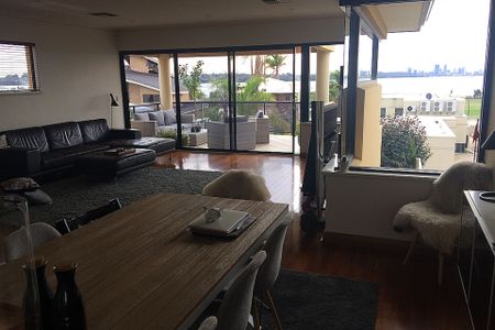 ONE OF THE BEST - Photo 2