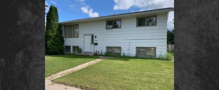 Large main floor suite in Sutherland - Photo 5