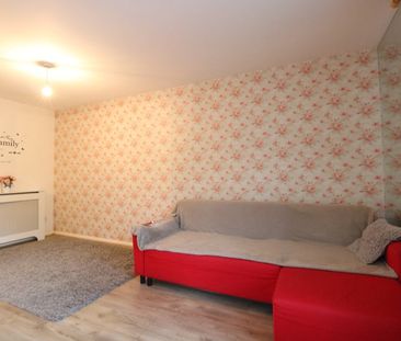 2 Bed Flat, Shaftesbury Gardens, NW10 - Photo 2