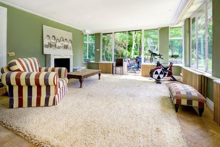 6 Bedroom House To Let - Photo 2