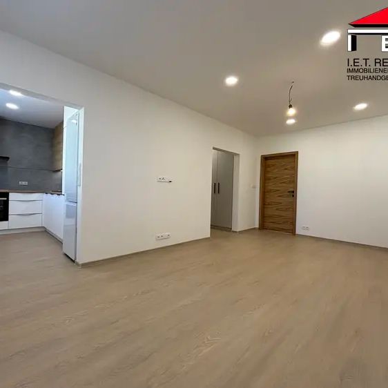 Pronájem moderního bytu 2+kk s balkonem, 56 m - Photo 1