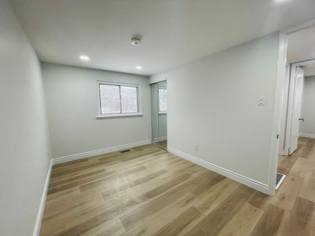 For Lease - 45 Elmvale Crescent Unit# Upper, Toronto, Ontario - Photo 3