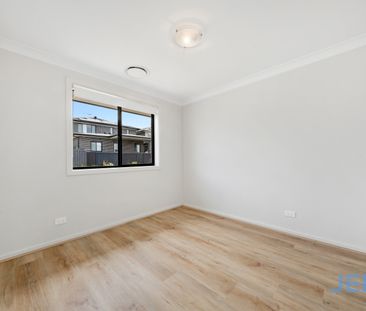107 Hannanford Ave, Box Hill NSW 2765 - House For Rent | Domain - Photo 5