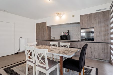 Modern appartement met terras in een doodlopende straat - Photo 5