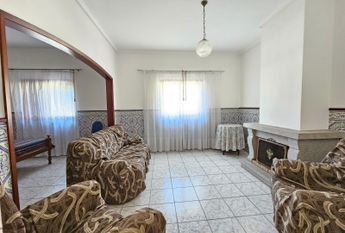 Floor 3 bedroom villa with suite located in Cacia!