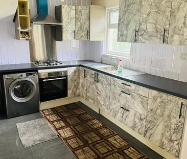 3 bedroom semi-detached house to rent - Photo 6