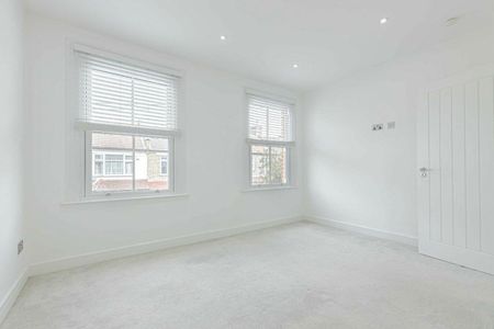 Lancaster Road, Walthamstow, E17 - Photo 3