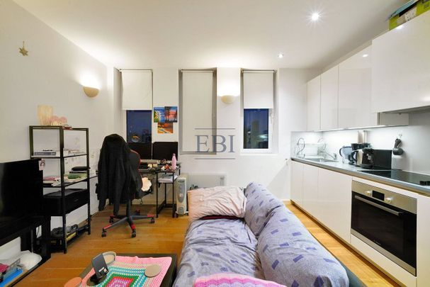 12 Rathbone Market, Barking Road, E16 1GZ - Photo 1