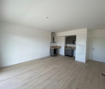 Location Appartement 2 pièces 44m² FLEURY SUR ORNE 14123 - Photo 2