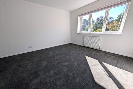 Somerset Avenue, SO18 - Photo 2