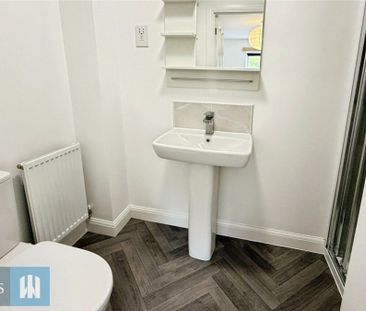 Carrs Avenue, Cudworth, Barnsley, S72 - Photo 4