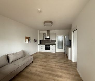 Entzückende Singlewohnung mit verglaster Loggia, Lift und fixem Par... - Photo 2