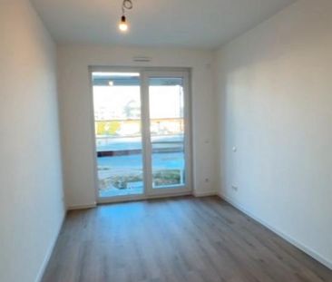 Erstbezug 2,5 Zimmerwohnung mit Einbauküche und 2 Balkonen - Foto 1