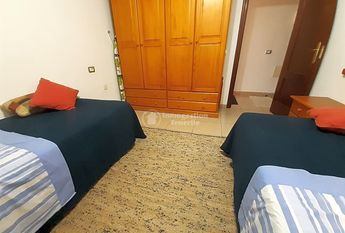 **Se alquila en Costa del Silencio apartamento de 2 dormitorios.
