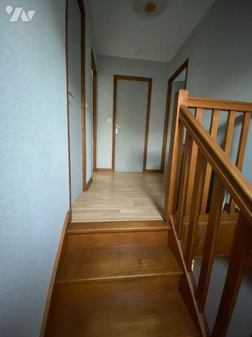 Pour visiter, appeler le 02.23.55.91.17. VAL D'IZE - Maison T5 comprenant : Au rez de chaussé... - Photo 3