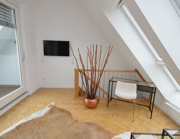 Miete inkl. Nebenkosten: 1.690 € pro Monat, plus Strom, inkl. Heizung - Photo 1