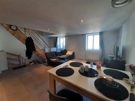 Location appartement 2 pièces - 45m² à Crêches-sur-saône (71680) - Photo 3
