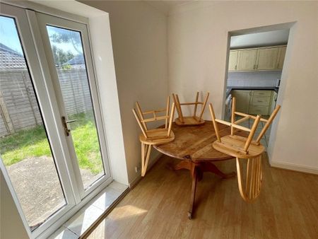 Shelbourne Road, Bournemouth, BH8 - Photo 3