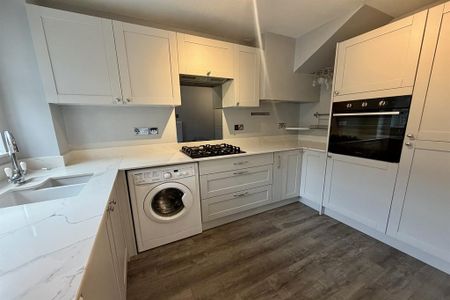 3 bedroom semi-detached house to rent - Photo 5