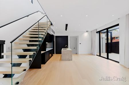 4 Bed, 3 Bath - Photo 3