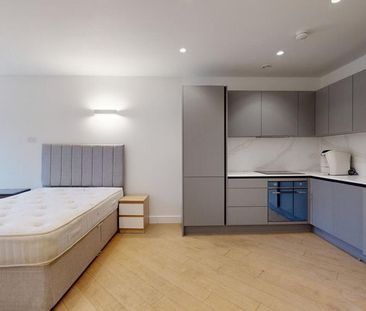 Studio to rent - Photo 2