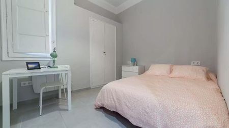 Carrer de Sueca, Valencia, Valencian Community 46006 - Photo 2