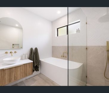 Family Home with Built-In Views and Self-Contained Suite - Photo 3